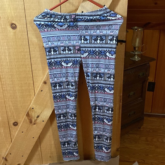 Fancy Fans leggings with pockets size small - Picture 6 of 7